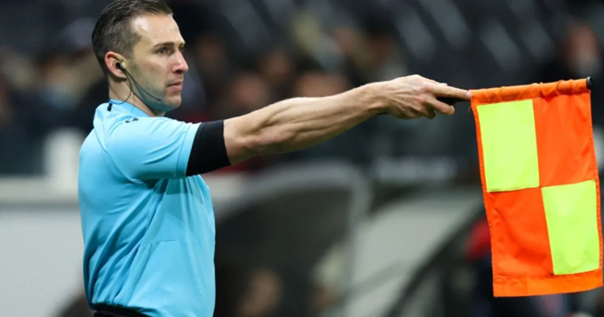 【越位完全指南】別再問「為什麼進球不算」！3 分鐘搞懂足球最難規則