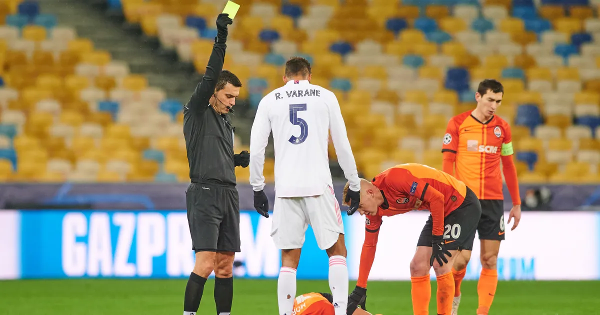 【足球規則懶人包】別再只看熱鬧！越位、點球、紅黃牌一次搞懂，2026 世界盃看球必備