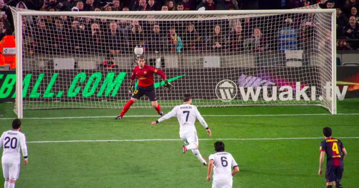 【點球大戰心法】面對面心理博弈!看懂足球場上最殘酷的「12碼」決鬥